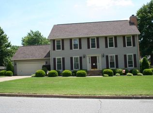 294 Fairfield Dr, Dyersburg, TN 38024