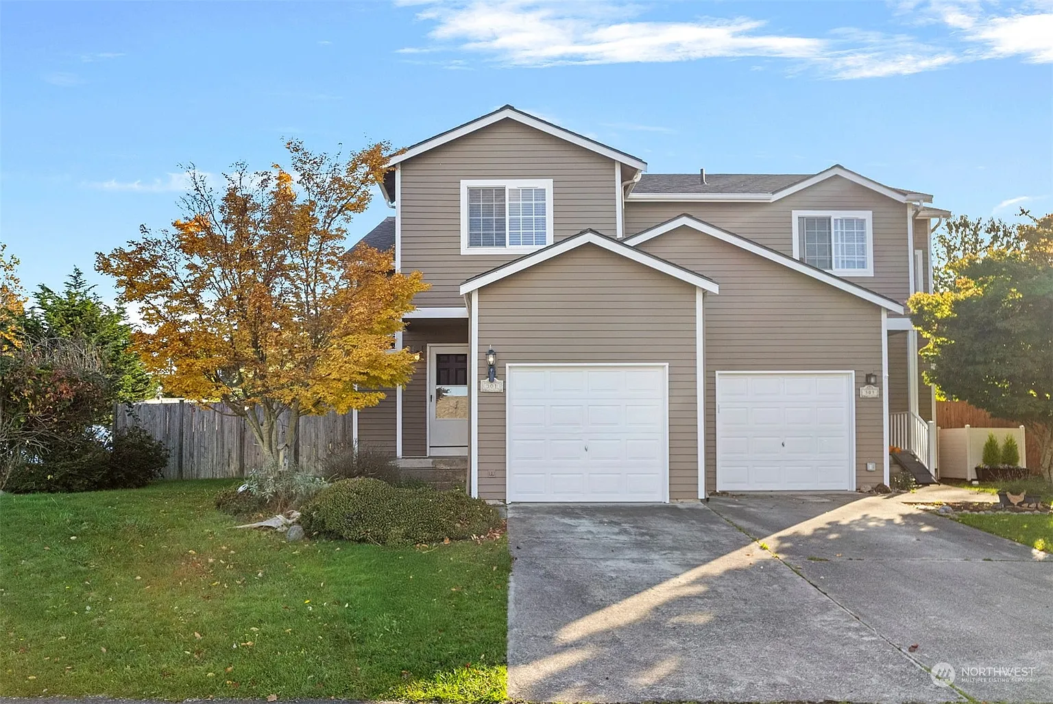 301 NW Capstan Court photo 1