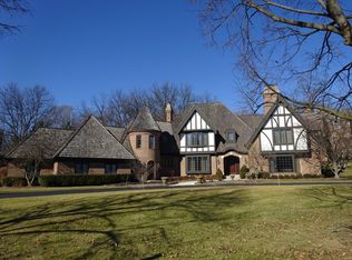 610 Fox Glen Dr, St Charles, IL