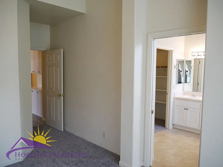 9472 Clementine Way — Photo 10