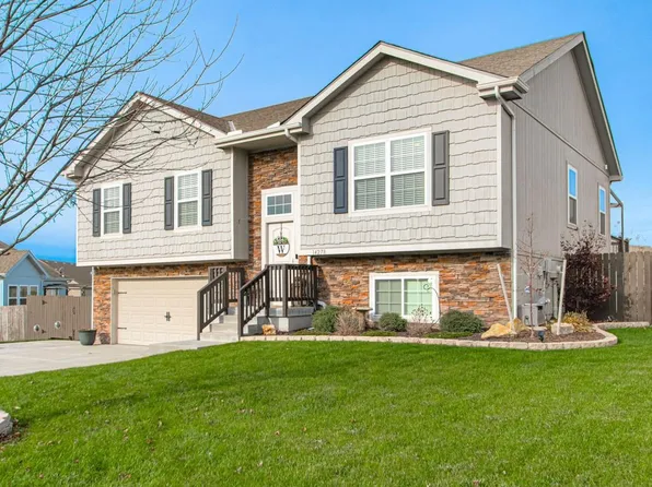 14278 S Landon St, Olathe, KS 66061