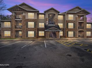 3934 Cherokee Woods Way APT 302, Knoxville, TN 37920