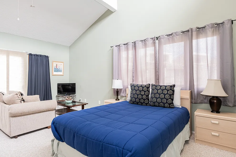 2 bed, 1296 sqft, $1,900 — Photo 3