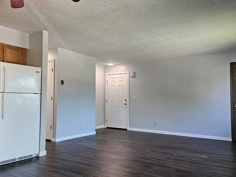 2885 Springreen Dr #4 — Photo 3