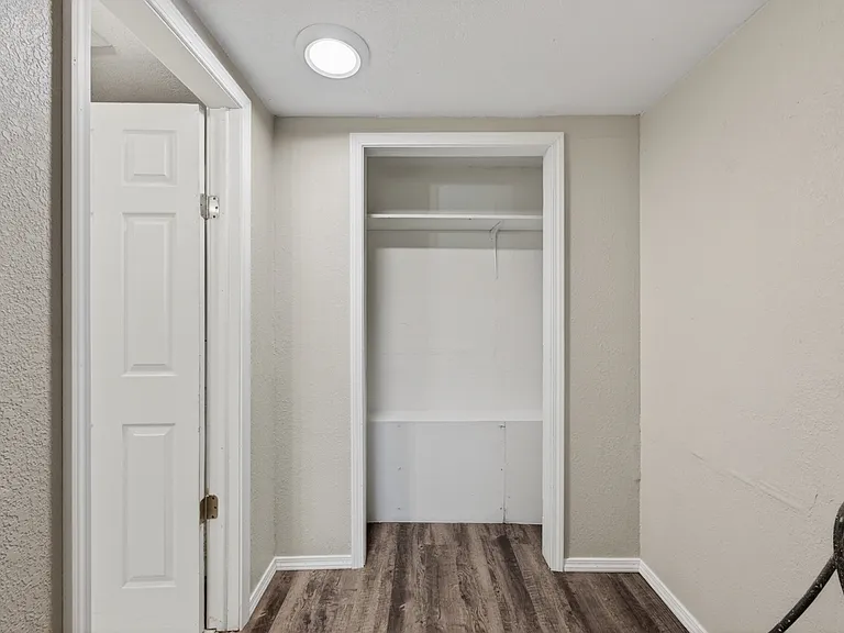 3208 N Roff Ave — Photo 27