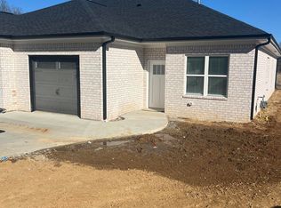 813 Elmdale Rd, Paducah, KY 42003