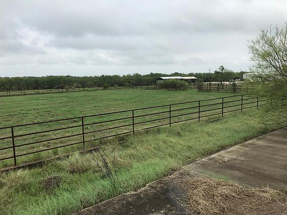 2nd image of 3720 S Loop 1604 E