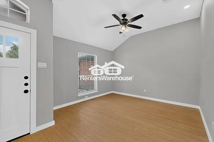 4412 Fox Meadows Ln — Photo 7