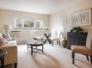 1075 Chestnut St APT 2, Newton, MA 02464