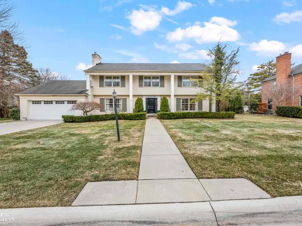 11 Wellington Pl, Grosse Pointe, MI 48230