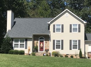 2616 Oakridge Dr, Rocky Face, GA 30740