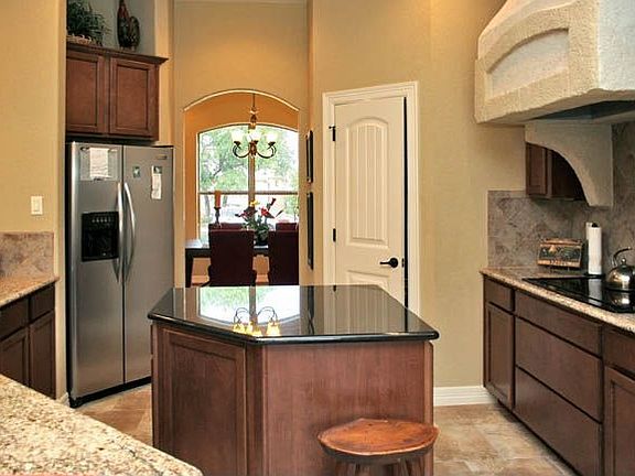 4th image of 10 Jordans Wood Cir