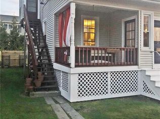 3 Rose St #3A, Newport, RI 02840