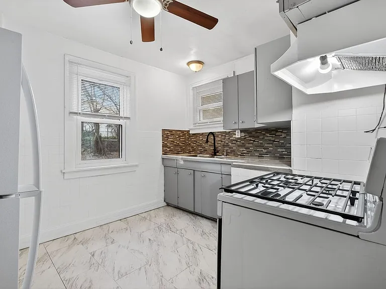 8347 Eton Pl — Photo 22