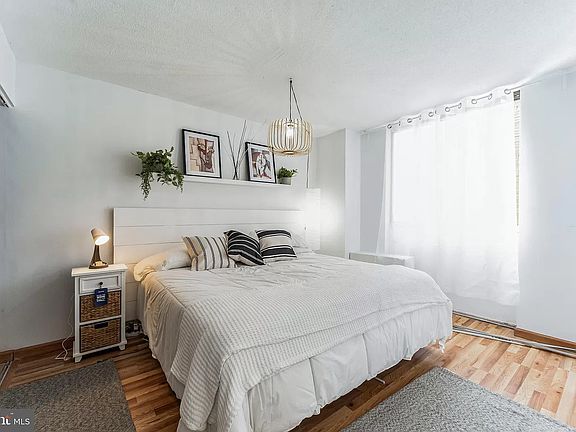 5th image of 6100 Westchester Park Dr APT 1220