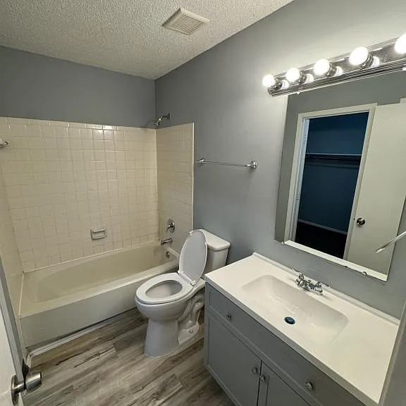 11 Johnny Appleseed Ct — Photo 8