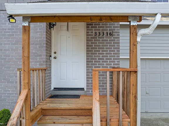 5th image of 33316 SW Meadowbrook Dr