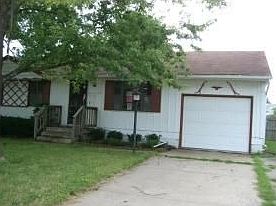 1st image of 827 N Arapaho St