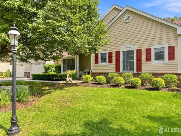 47 Hedge Row Rd, Princeton, NJ 08540