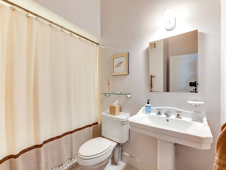 175 Warfield Way — Photo 12