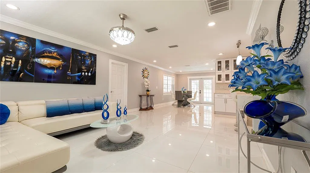 3 bed, 2.0 bath, 1289 sqft, $3,000 — Photo 3