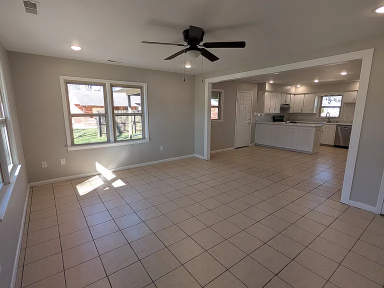 1120 W Monroe Ave #2 — Photo 14