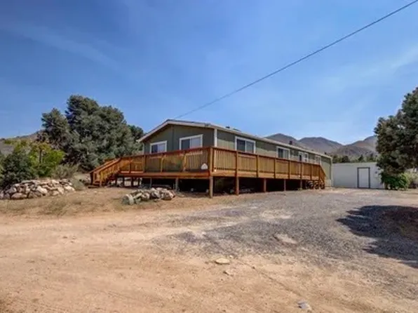 349 Mule Deer Rd, Coleville, CA 96107