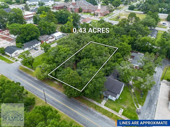 229 NW Broad St, Jesup, GA 31545