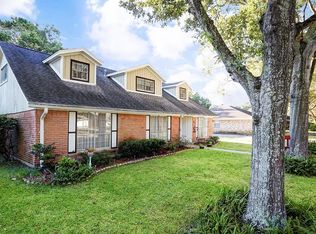 1718 Bowline Rd, Houston, TX 77062