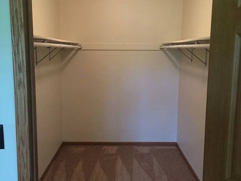 920 N Hawley Rd — Photo 13