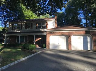 27 Fox Hill Rd, Edison, NJ 08820