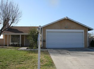 819 W Scott St, Rialto, CA 92376