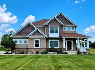 527 Symphony Way, Wadsworth, OH 44281