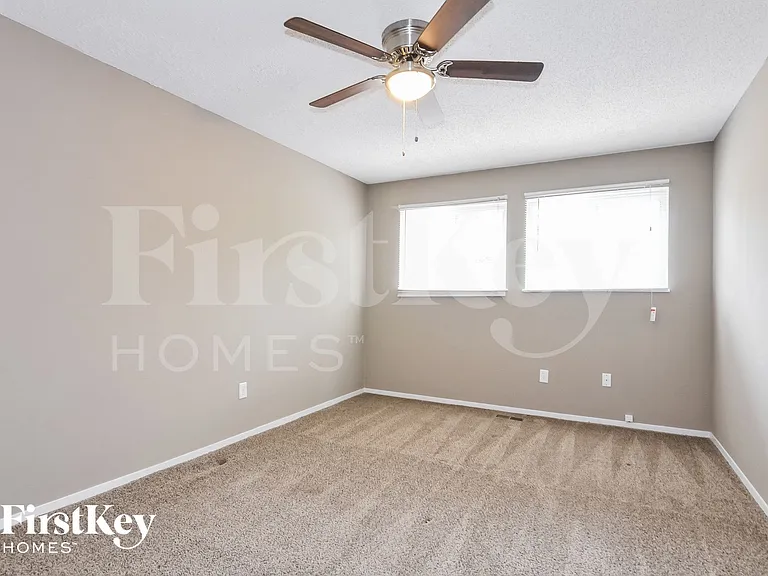 1 Berry Ct — Photo 9