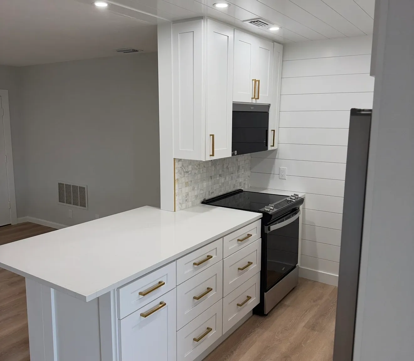 2 bed, 964 sqft, $1,700 — Photo 3