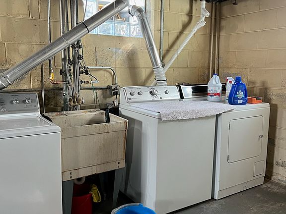 3rd image of 2248 N Lefeber Ave #2250