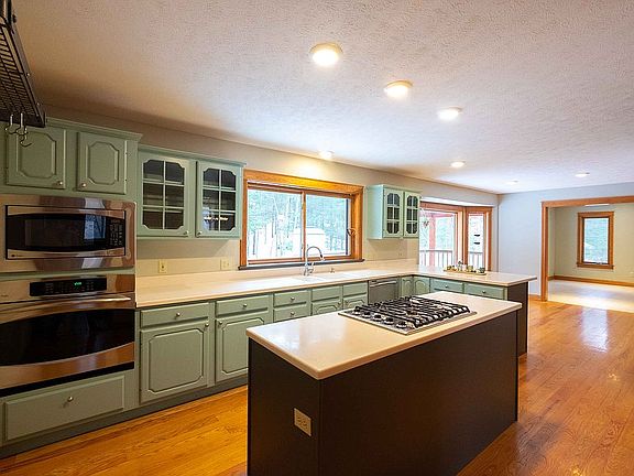 5th image of 444 Peninsula Knolls Ln