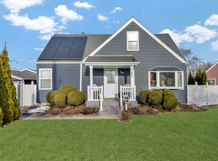 160 Westward Ho Dr, Northlake, IL 60164