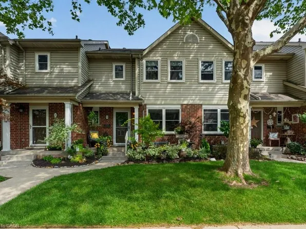 55 Kerman Ave #55, Grimsby, ON L3M 5G2