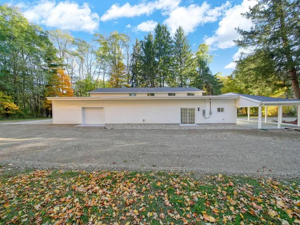 6947 Brown Rd, Parma, MI 49269