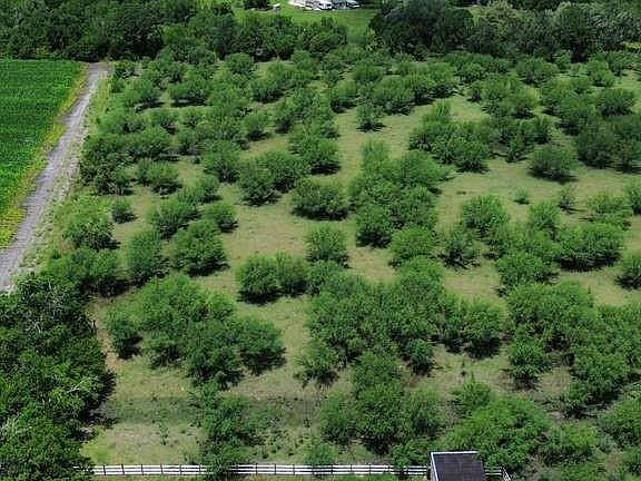 4th image of 7413 Vojt Rd