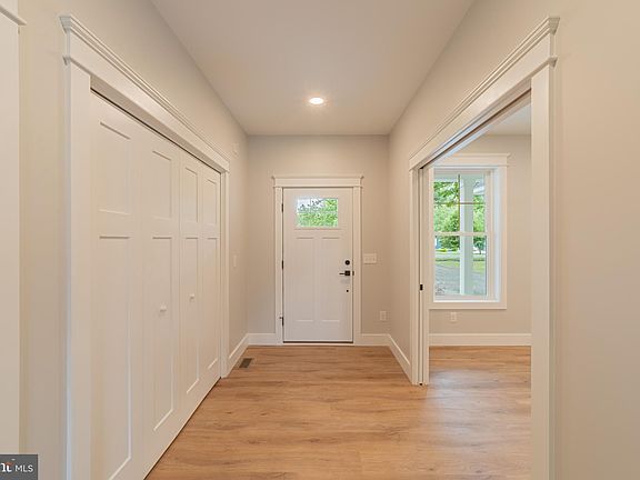 5th image of 21435 Old Park Ave
