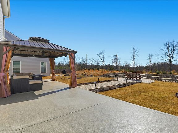 2nd image of 804 Spring Orchard Dr