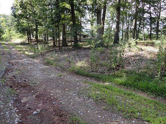 3rd image of Lot 22