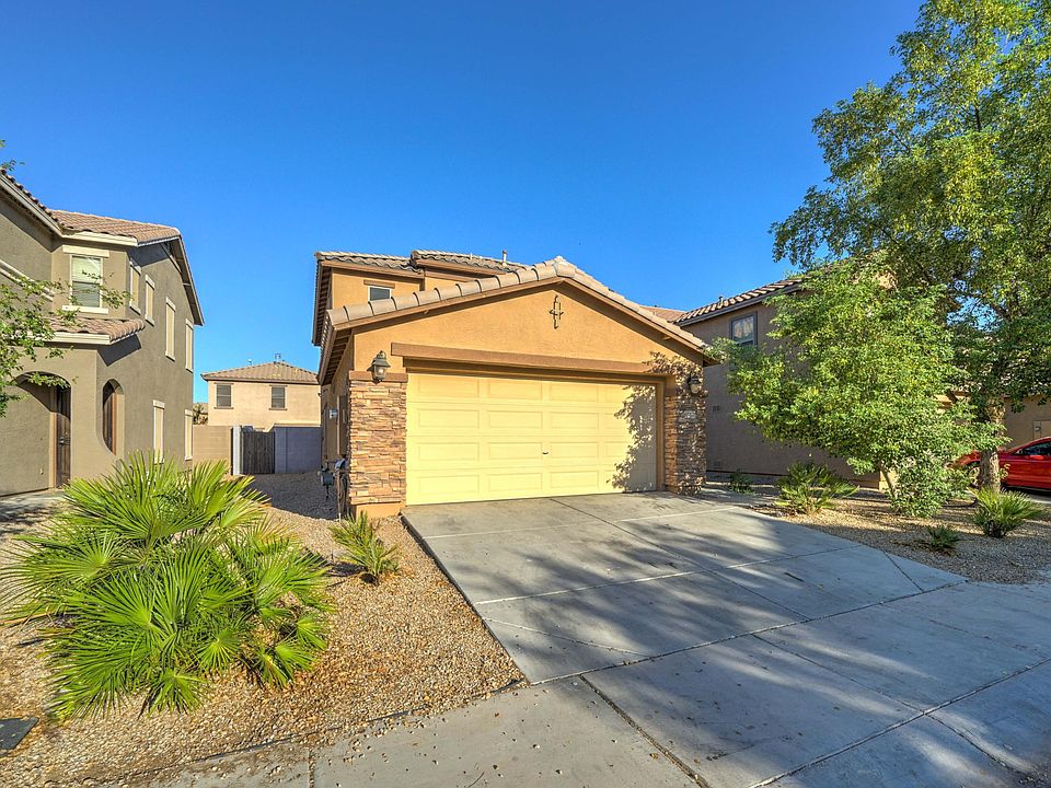 1st image of 40310 W Helen Ct