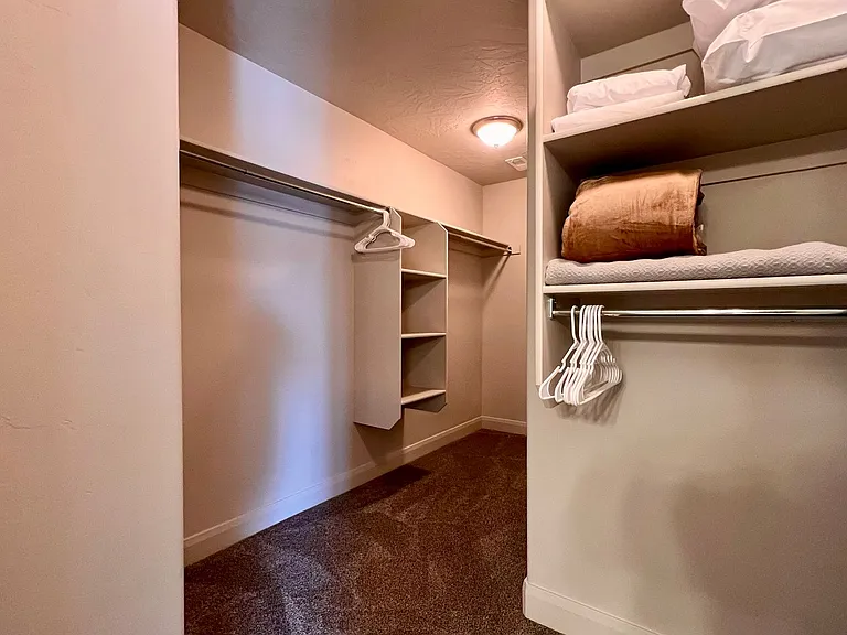 2520 Blackhawk Dr #30 — Photo 32