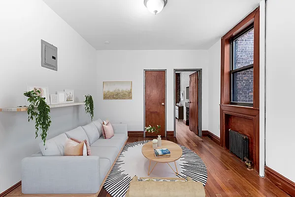 Rented by Compass | media 7