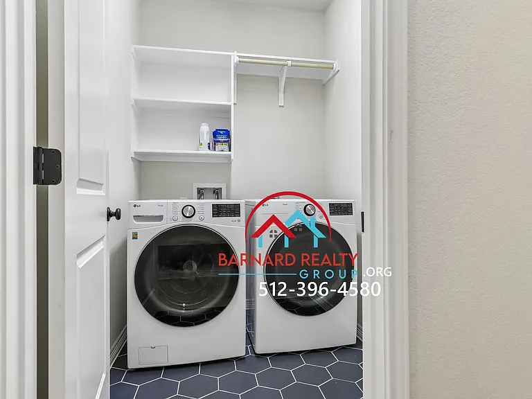 124 Fountain Grass Dr — Photo 14