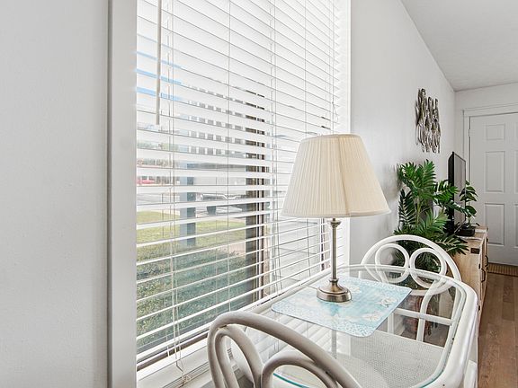 5th image of 6829 Thomas Dr Unit 301