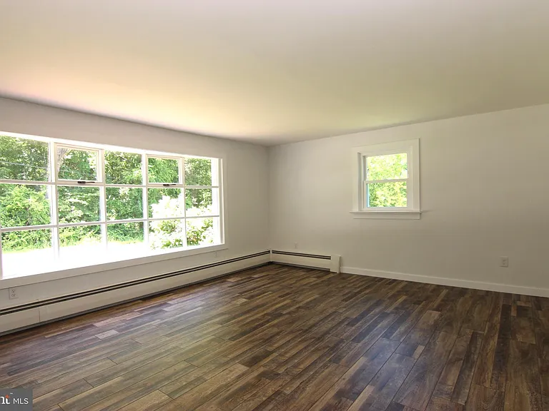 151 Dogwood Dr — Photo 3